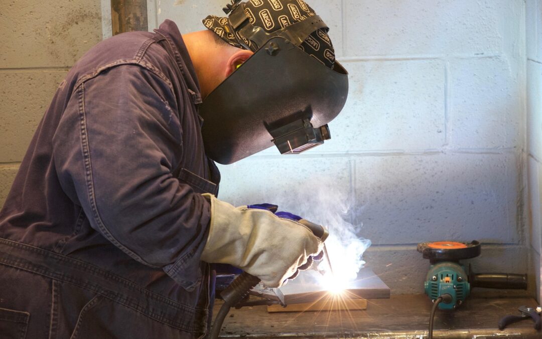 Lehrling Metalltechnik – Schwerpunkt Metallbau